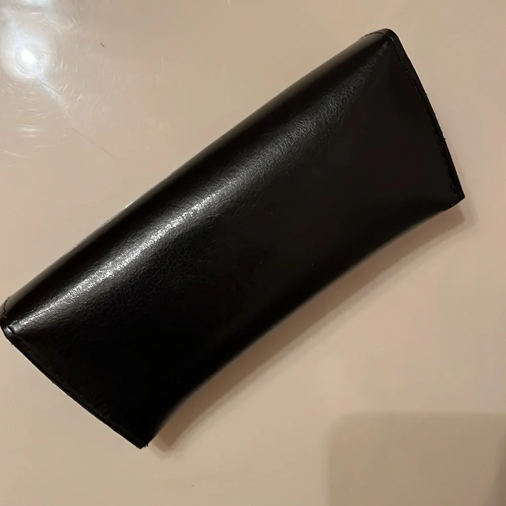 DUCO black sunglasses or eyeglasses case- pre-owned, foldover snap closure